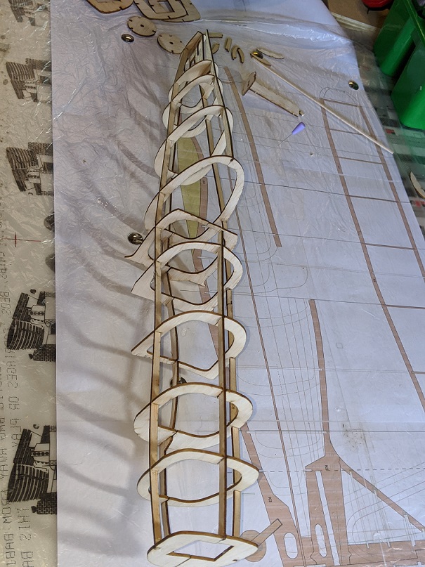 Notched side keels make sure it builds straight.
